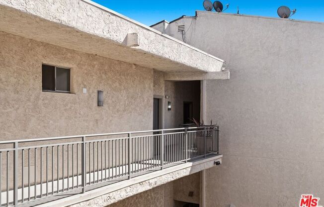 Studio, 1 bath, 405 sqft, $2,700, Unit 546