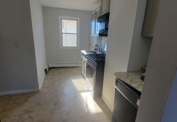 19 LAWLOR ST