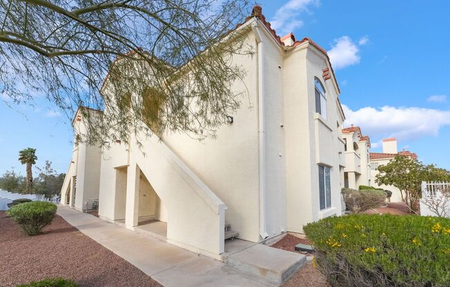 2 BEDROOM CONDO IN HENDERSON