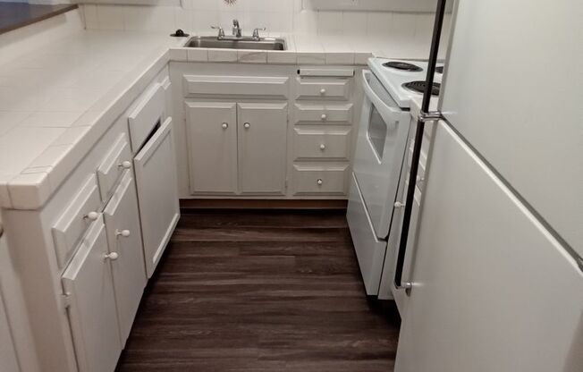 Studio, 1 bath, 532 sqft, $1,200