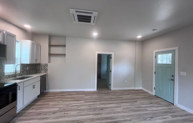 1 bed 1 bath Just renovated! Stunning High-End Finishes! Available Now!