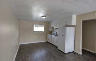 2 beds, 1 bath, 672 sqft, $750, Unit Apt 6