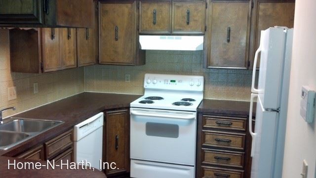 2200-2202 S. Lori Ln.