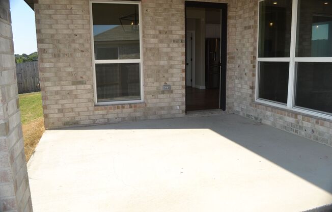 3 beds, 2 baths, $1,895