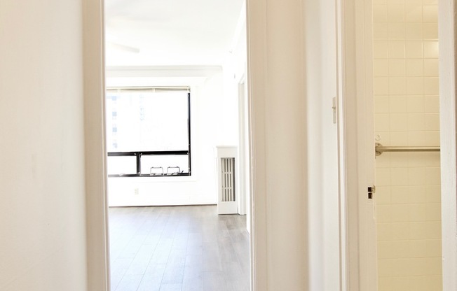 1 bed, 1 bath, 696 sqft, $1,750, Unit 0809