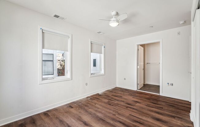 2 beds, 2 baths, 915 sqft, $2,300, Unit 416
