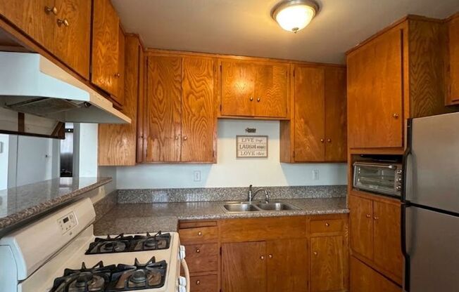 Experience Ultimate Comfort: Your Dream Home in the Heart of the Pasadena!"