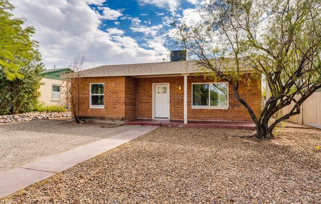 Adorable Brick home near UA
