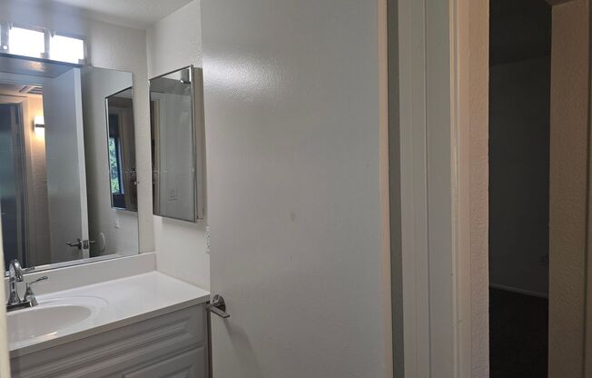 2 beds, 1 bath, 880 sqft, $1,195, Unit 315