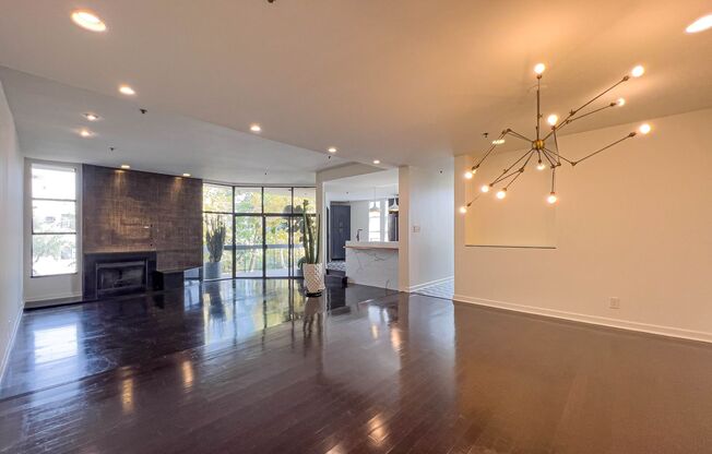 Luxurious 3BR Condo in the Heart of WEHO!