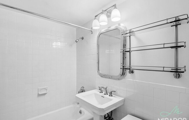 Studio, 1 bath, $3,800, Unit 2D