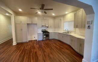 3 beds, 1.5 baths, 1,000 sqft, $2,495, Unit #1