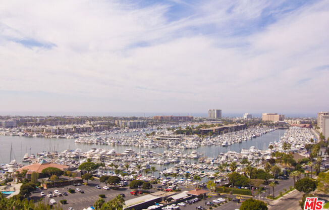 2 beds, 2.5 baths, 2,075 sqft, $10,000, Unit 1709