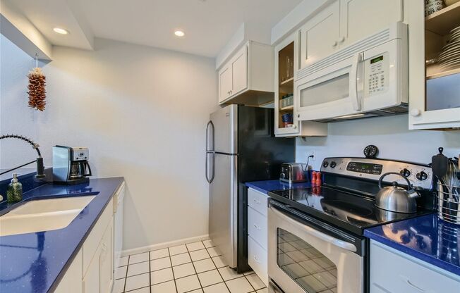 1 bed, 1 bath, $2,695