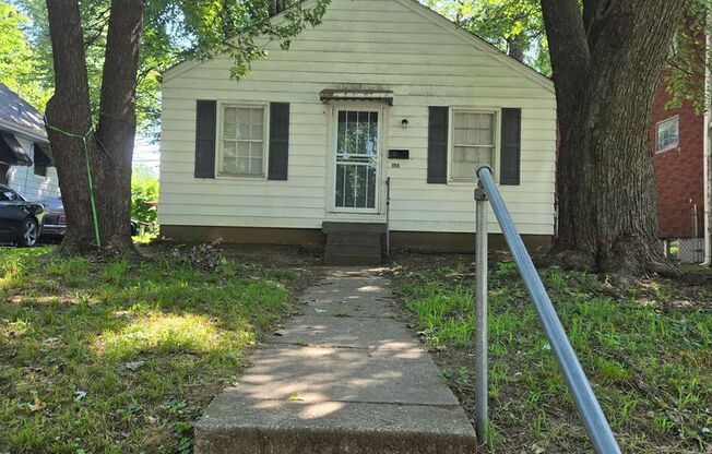 2BR/1BA House recently renovated