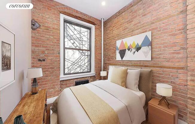 226 E 10 ST