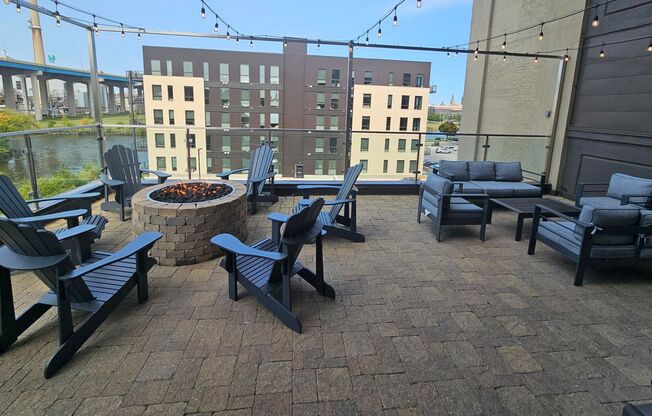 1 bed, 1 bath, 747 sqft, $1,650, Unit 603