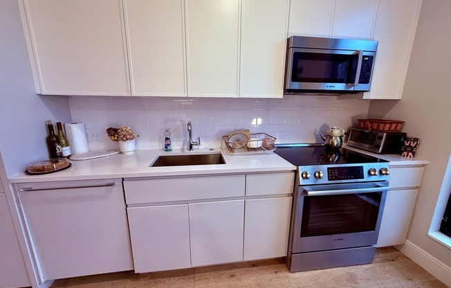 1 bed, 1 bath, 497 sqft, $2,500, Unit 411