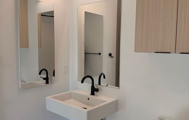 2 beds, 2 baths, 816 sqft, $4,349, Unit 505