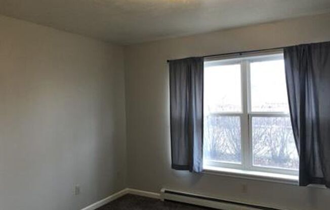 3 beds, 2 baths, $2,800