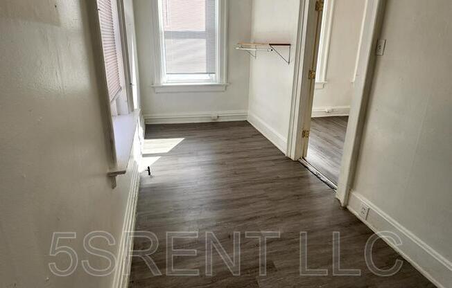 1048 MARSHALL AVE