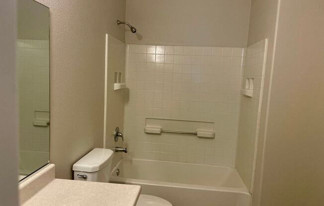 3 beds, 2 baths, $1,695, Unit # 1008