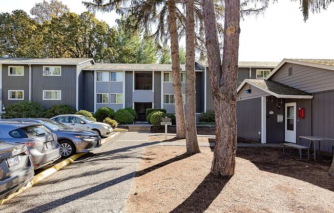Countrywood Apartments
