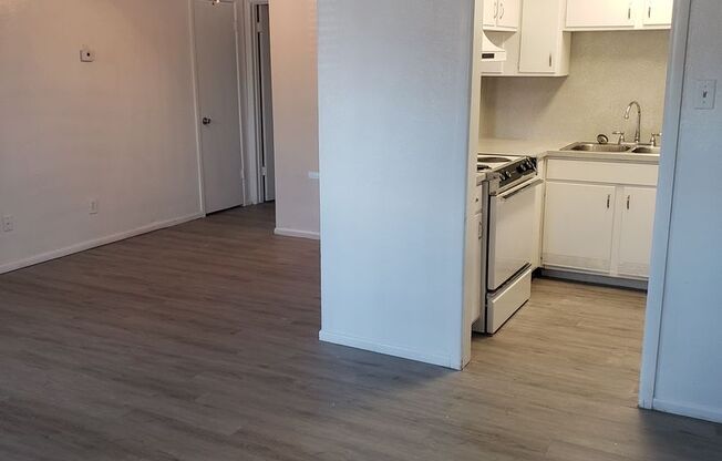 1 bed, 1 bath, 650 sqft, $650