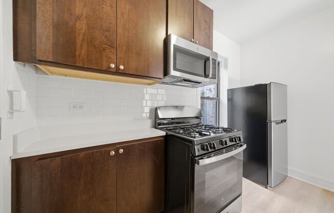 1 bed, 1 bath, 512 sqft, $2,250, Unit 2714-2II