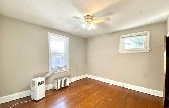 3 beds, 1 bath, 1,000 sqft, $1,500, Unit Unit 1