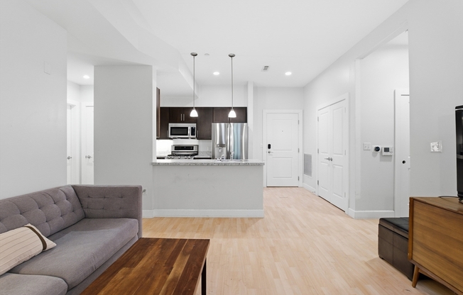 2 beds, 1 bath, 939 sqft, $3,475, Unit 106