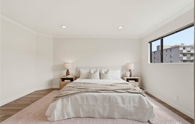 1433 S BEVERLY DR