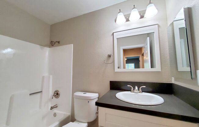2 beds, 2 baths, 800 sqft, $2,495, Unit 221
