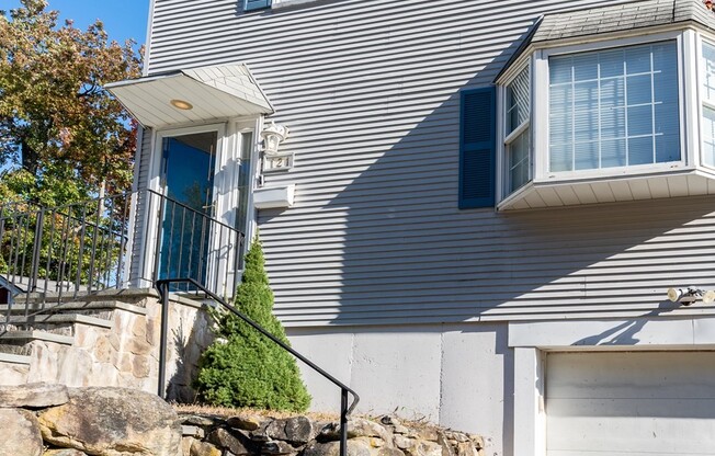 121 HIBISCUS AVE