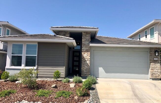 Beautiful 3-Bedroom Home in Russell Ranch Community