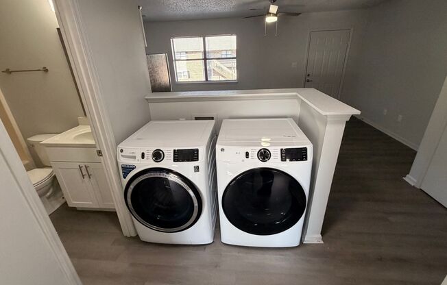 2 beds, 1 bath, 855 sqft, $1,049, Unit 3366-14