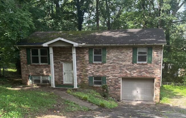 Spacious two story home in East Ridge