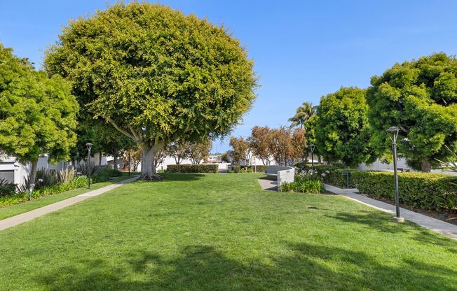 Prime Location in Newport Beach – Fully Furnished 3-Bedroom Home!