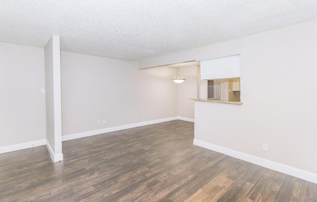 1 bed, 1 bath, 686 sqft, $1,070