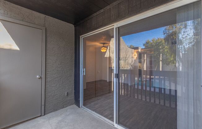 1 bed, 1 bath, 680 sqft, $1,095, Unit 220