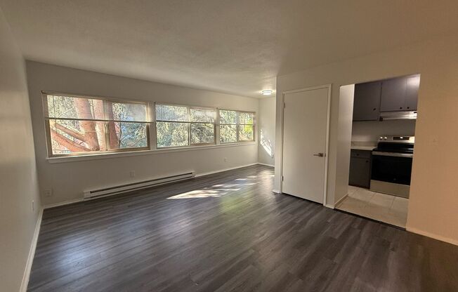 1 bed, 1 bath, 607 sqft, $1,695, Unit 603