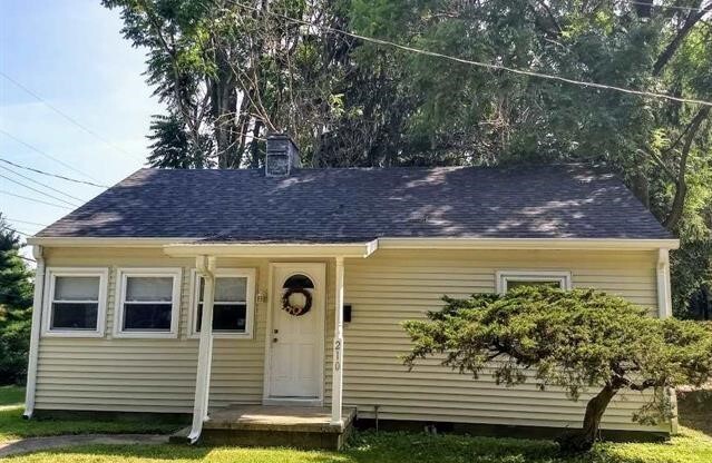 3 bed, 1 bath Home: Available July 2025!