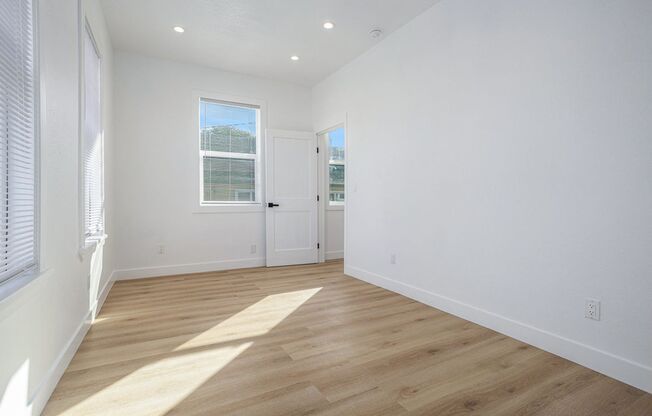 3 beds, 3.5 baths, $4,500, Unit 500 Central Ave - LU