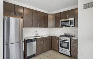 206 W SUPERIOR ST