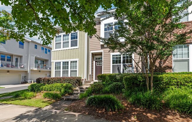 2 Bedroom Townhome in Brightwalk!