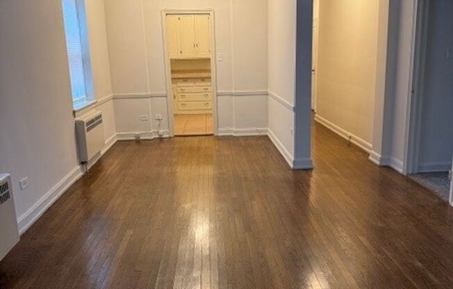2 beds, 1 bath, 778 sqft, $1,495, Unit 00 - 10552A