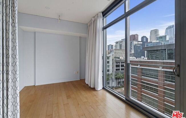 1 bed, 2 baths, 1,110 sqft, $4,000, Unit 815