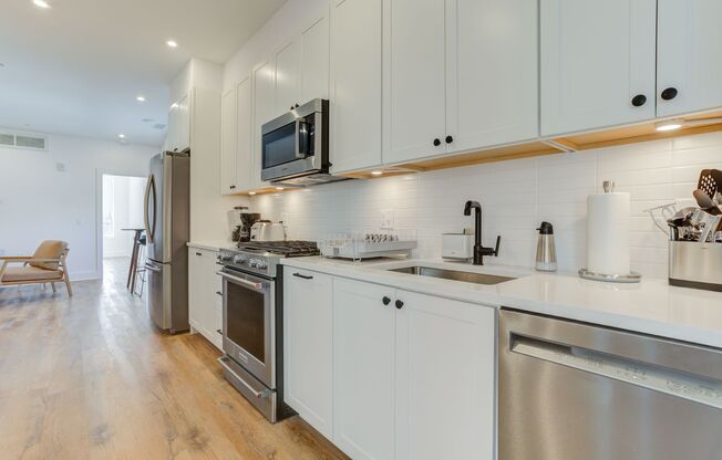 1 bed, 1 bath, 110 sqft, $1,490