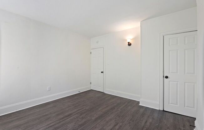 2 beds, 1 bath, $1,195