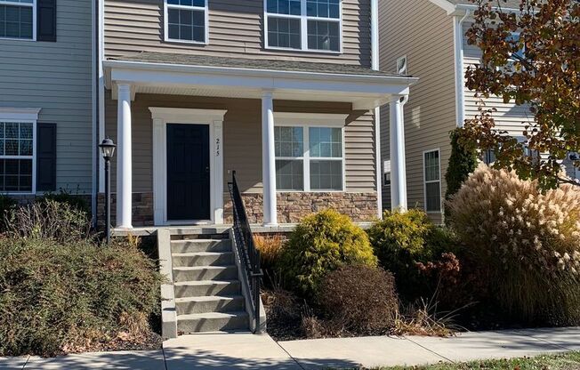 3 Bedroom 2.5 Bath Townhouse 1 Car Garage